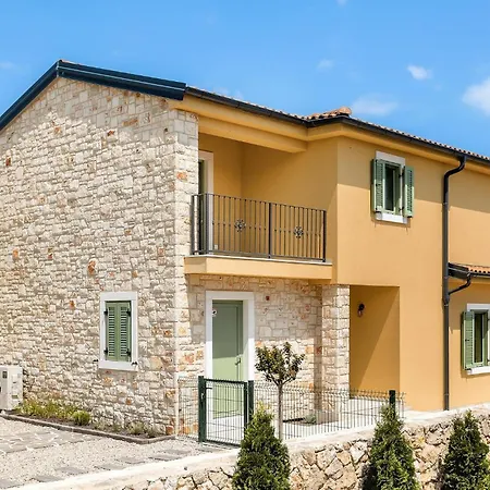 Amazing Home In Vrbnik With Sauna Feriehus